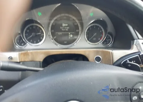 2011 Mercedes-Benz E 350 из США, поврежденный, VIN WDDHF5GB8BA300992